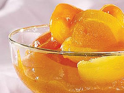 Десерт абрикосы в вине